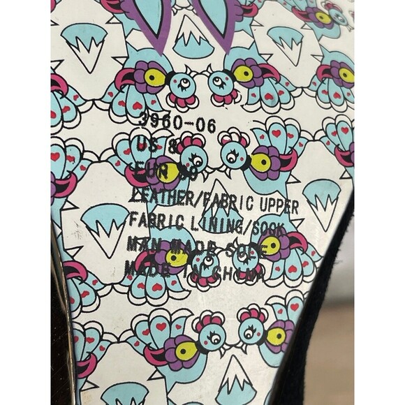 IRREGULAR CHOICE WINDSOR Black Suede Bow Pumps size 39/8 - Picture 5 of 6